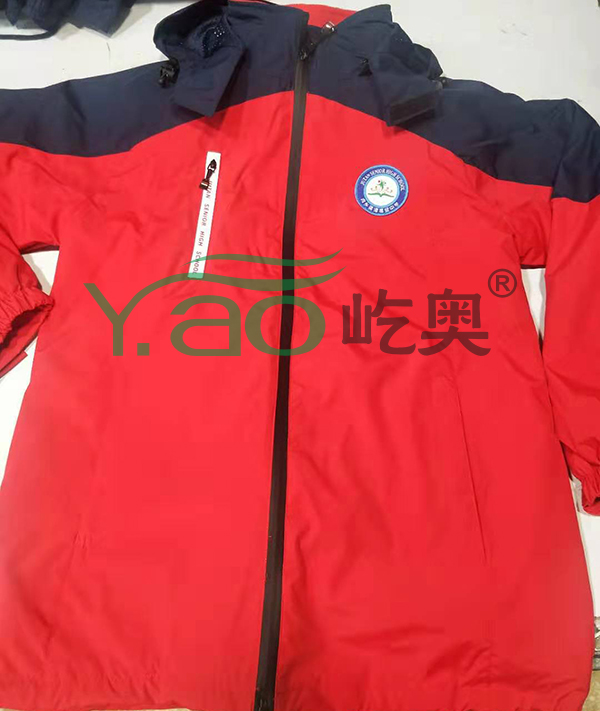 校服定制選擇廠家要謹慎！