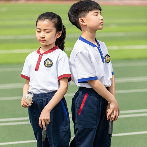 暑期開學(xué)，校服定制要注意哪些方面？