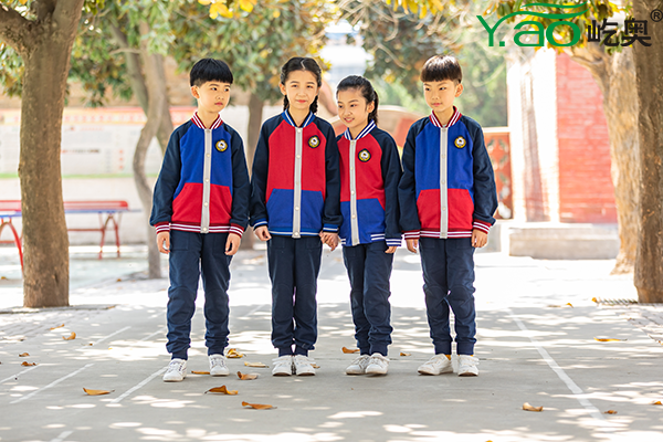 開學(xué)季，校服定做正當(dāng)時！